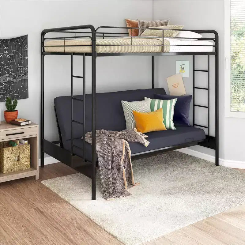 Letto a castello in metallo a due piazze sopra futon