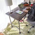 Scrivania da ufficio Trail in legno massello marrone di Pipe Decor