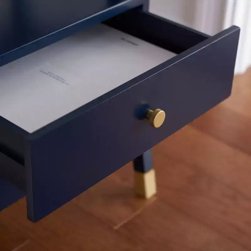 Tavolino d'appoggio Cove con 2 cassetti e 1 ripiano