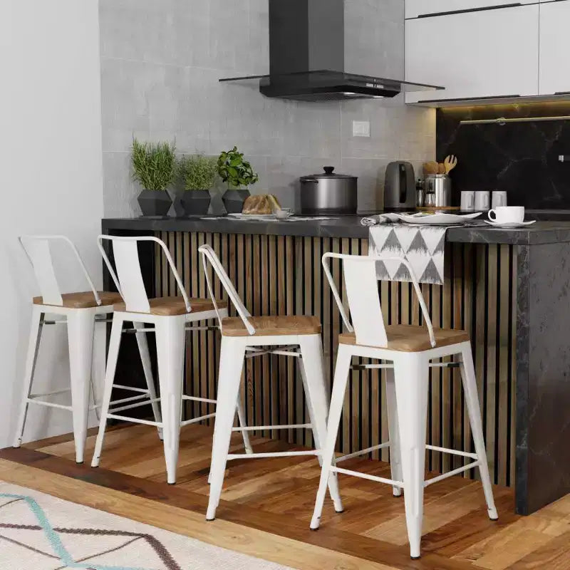 Set di 4 sgabelli da bar alti Josephine in metallo/legno da 61 cm